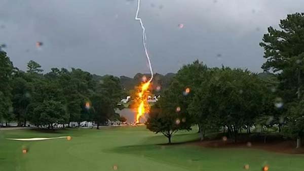 NJ man playing golf first to die by lightning in 2021